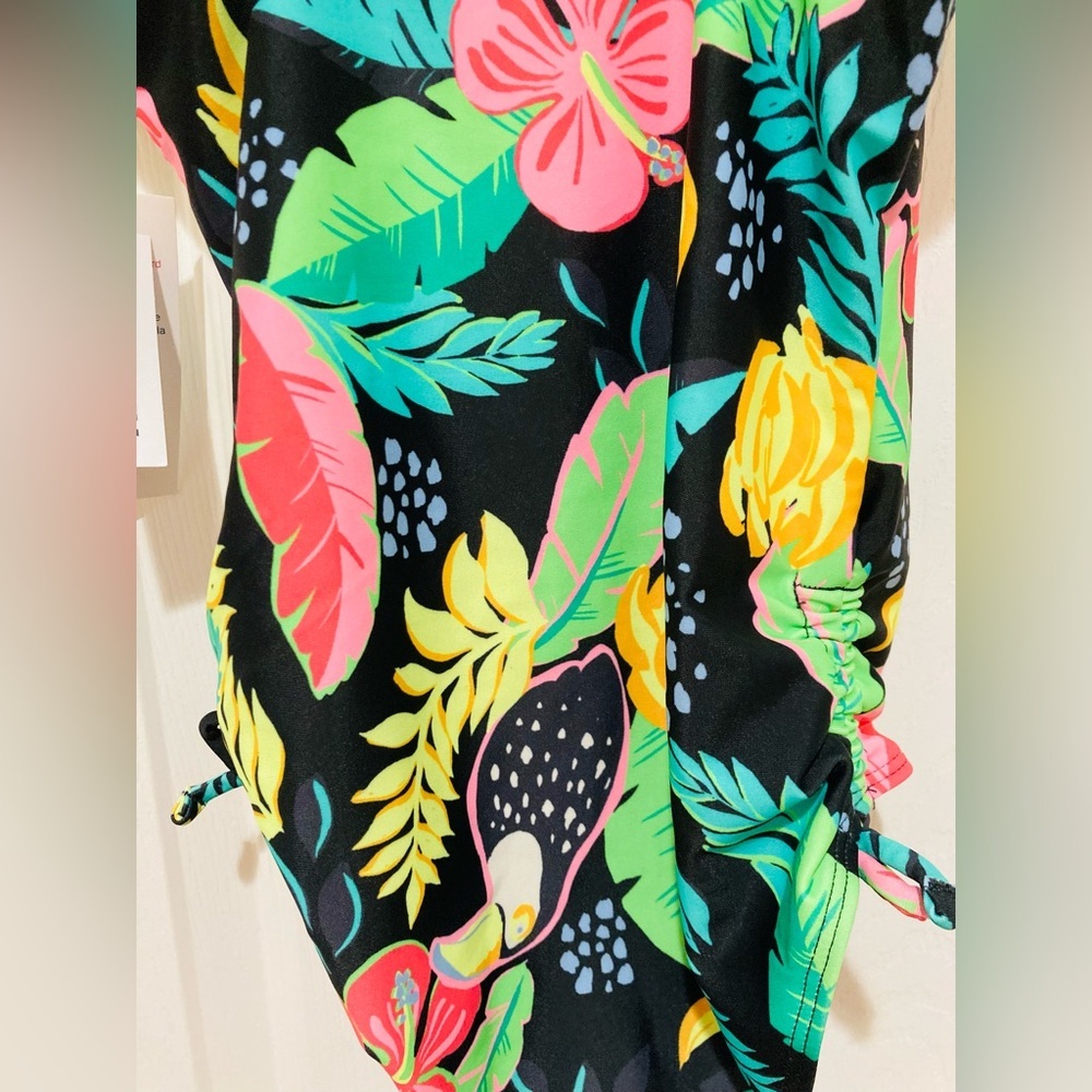 NWT Old Navy size M (8) Tropical Kids One Piece Swimwear - Picture 7 of 8